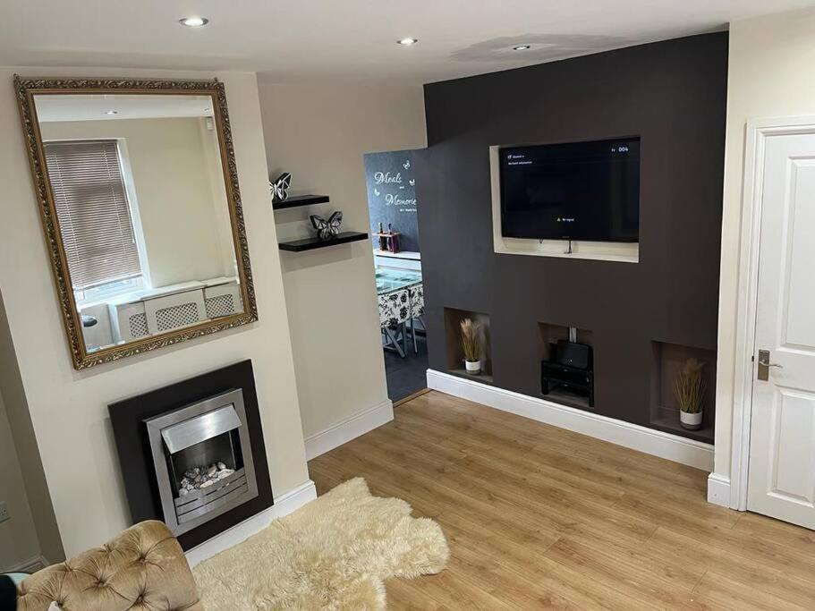 Fabulous 3 Bedroom House , Sleeps Up To 5-7 Guest. South Ockendon Eksteriør bilde